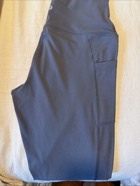 Grey High-Rise Leggings with Side Phone Pocket